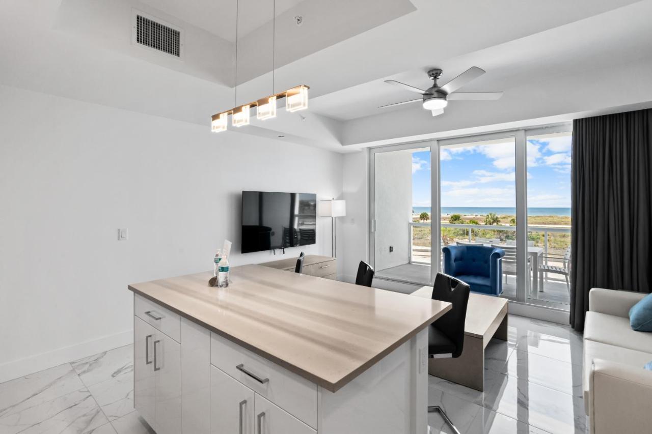 Deluxe Suite Sea View