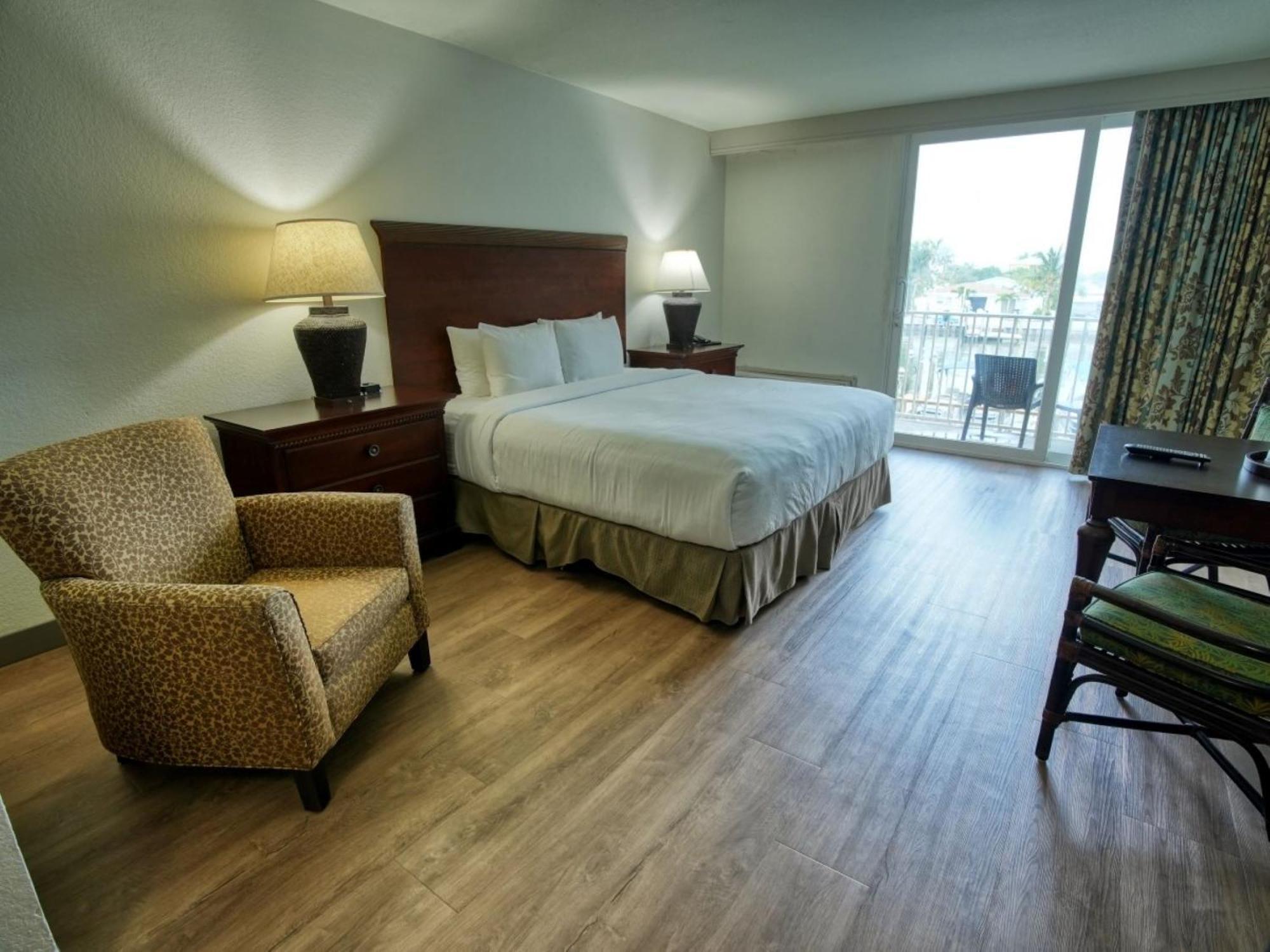 King Room Gulf View Non-Smoking
