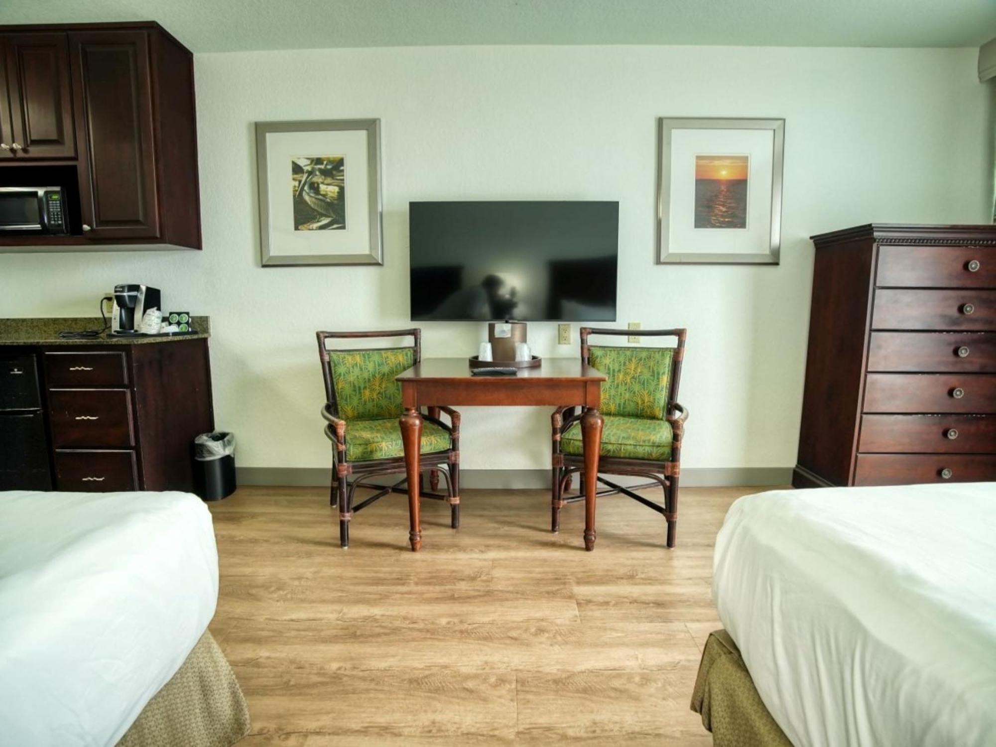 Queen Room Two Queen Beds Non-Smoking