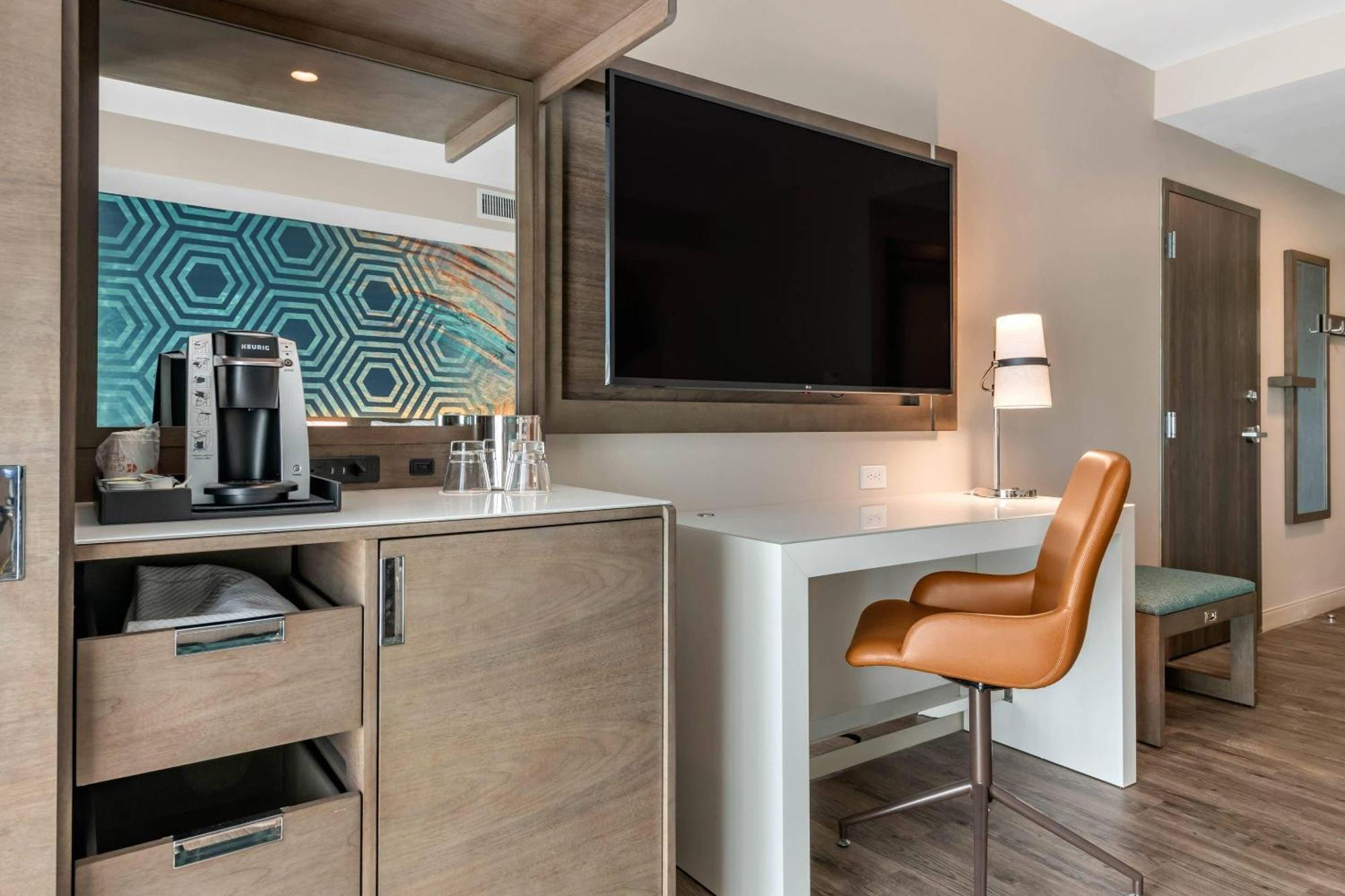 King Suite Accessible or Non-Smoking