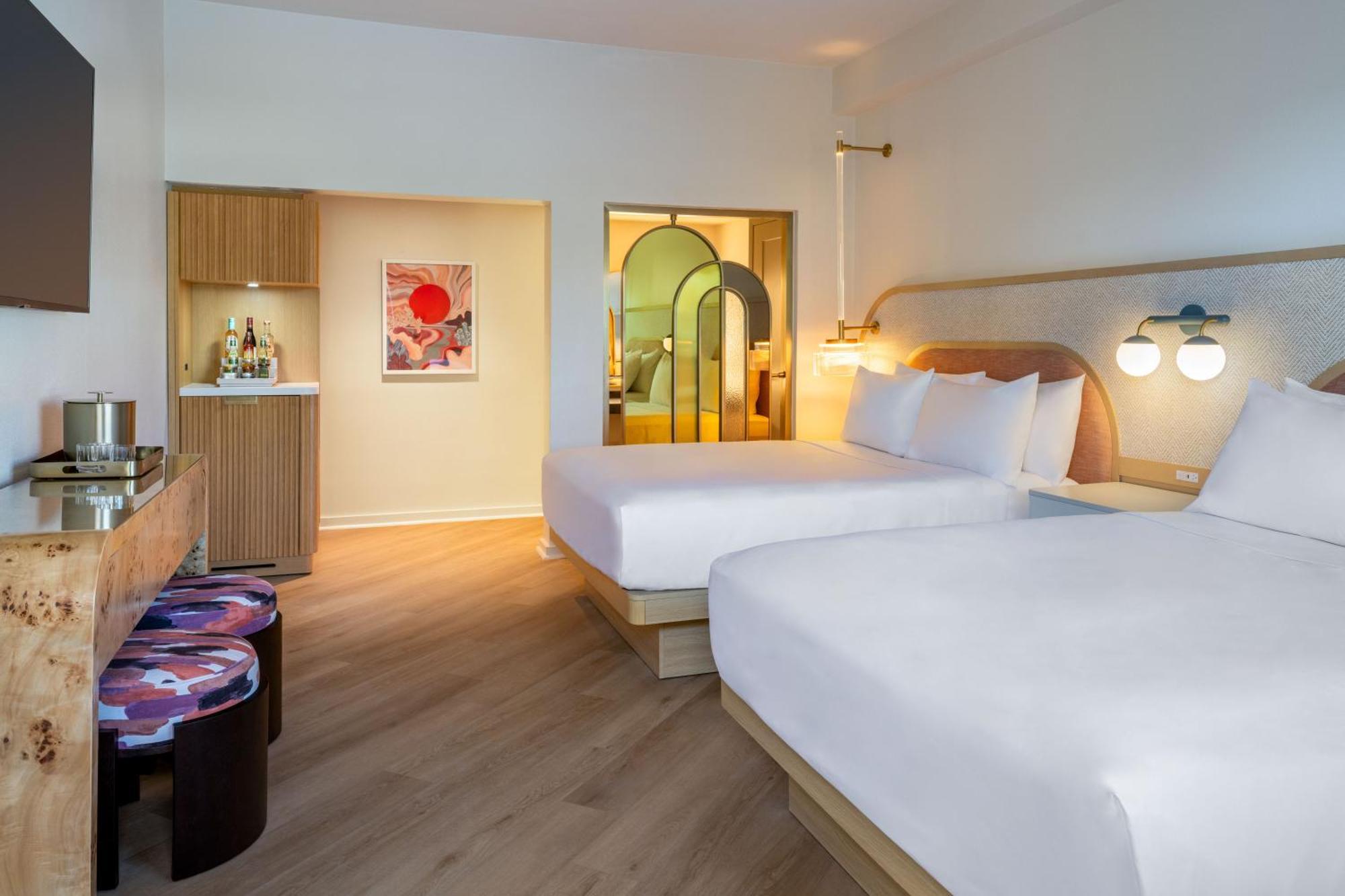 Deluxe Queen Room with Two Queen Beds,1742650978:JPEG