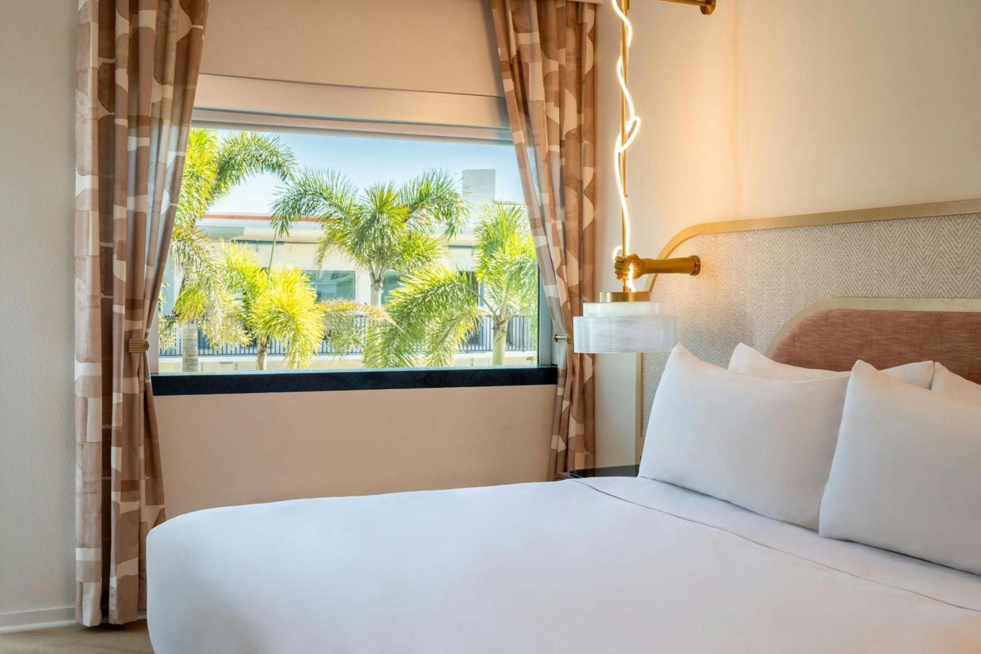 King Room Courtyard View Roll Shower Mobility Accessible
