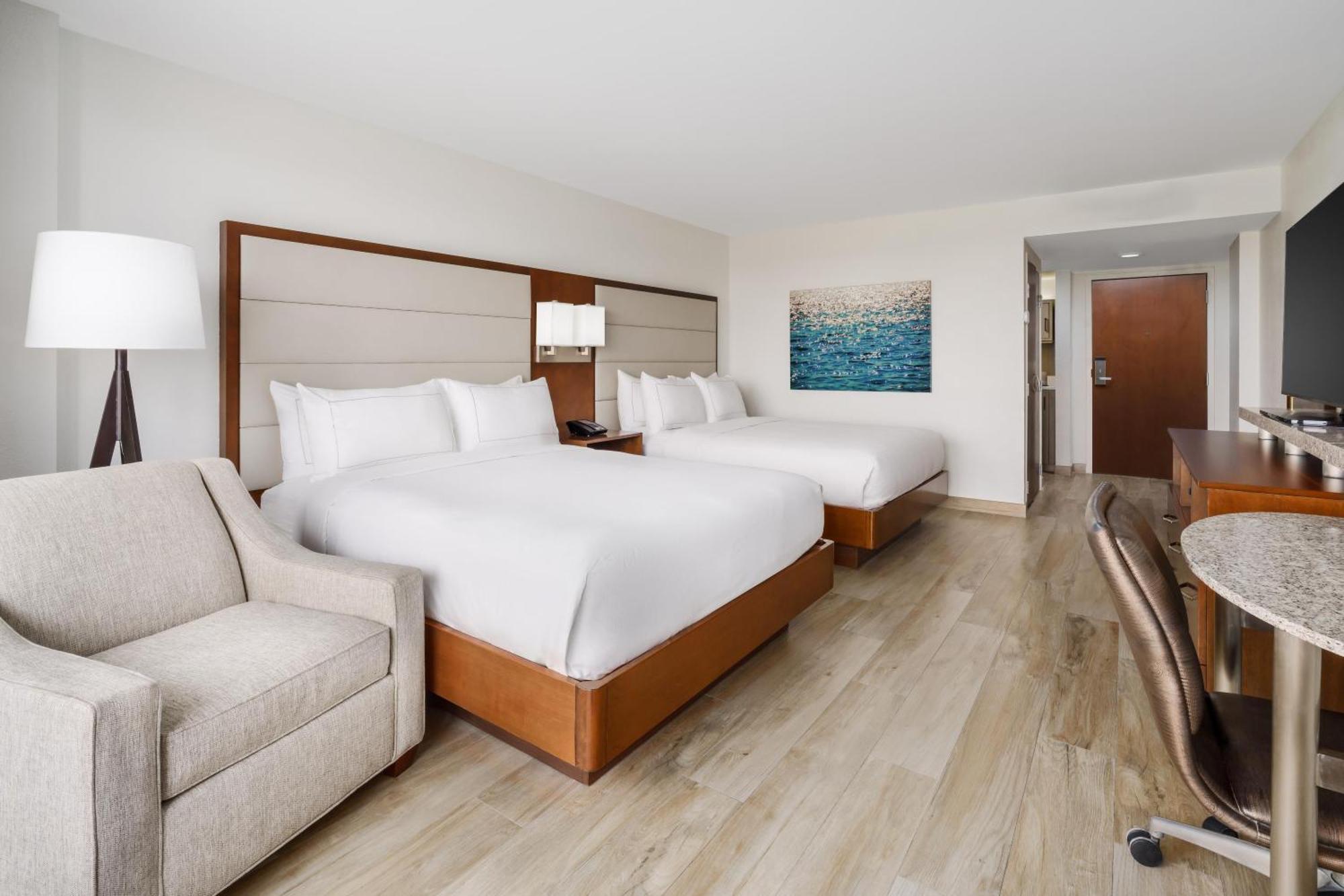 Queen Room Gulf View Top Floor,1765820973:JPEG