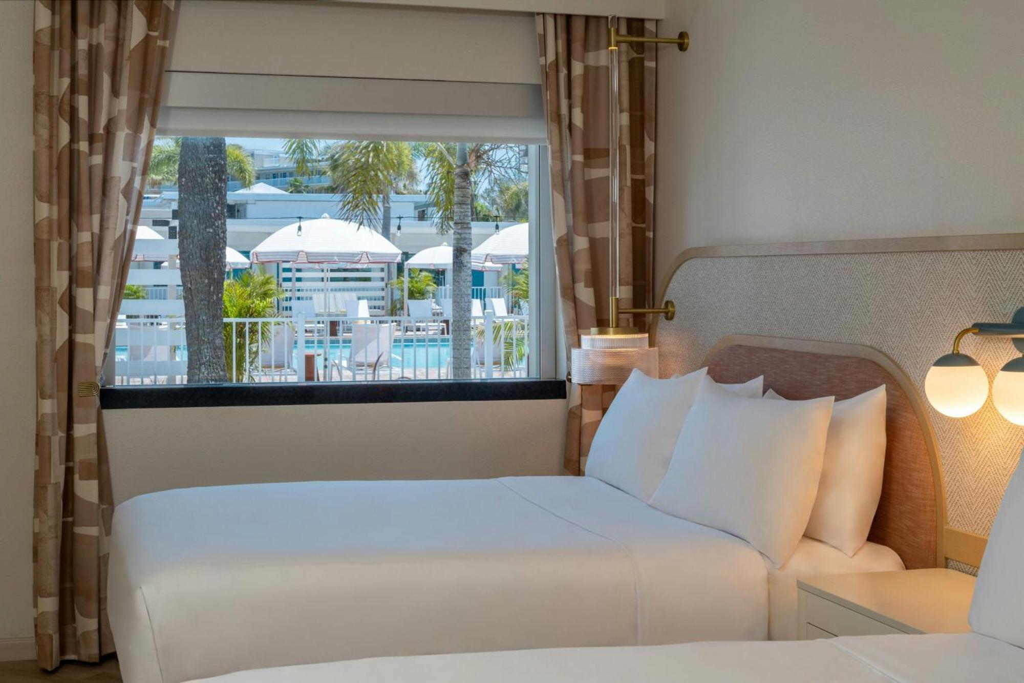 Queen Room Two Queen Beds Courtyard View Hearing Accessible