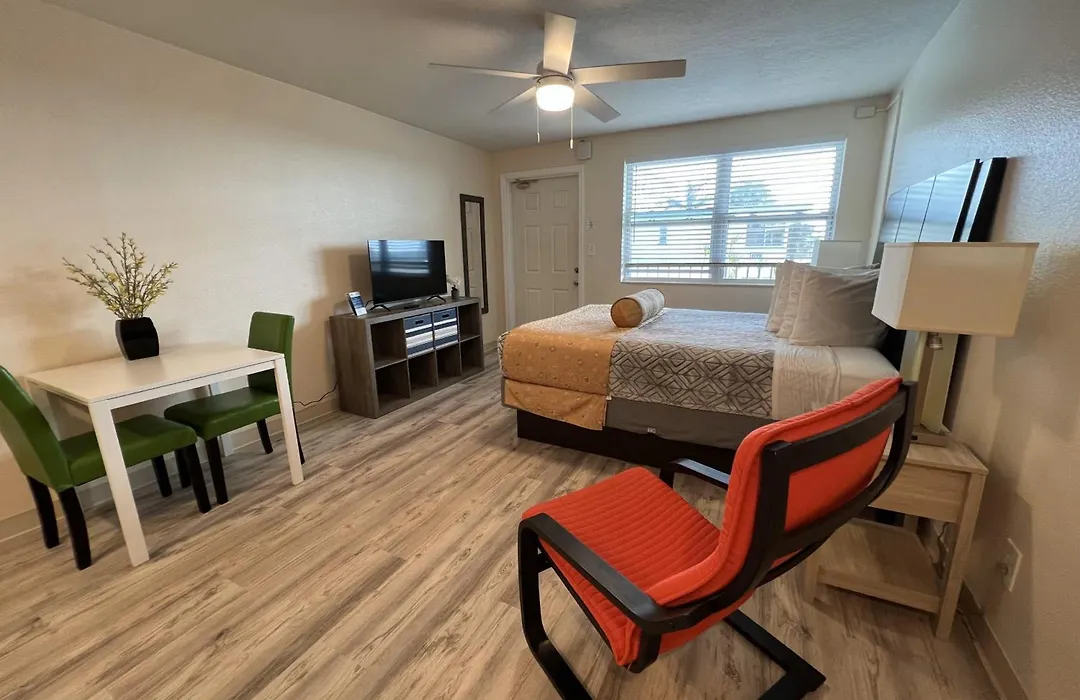 Beachside Resort Motel-1