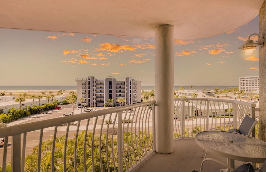 Comfort & Style For The Ultimate Beach Getaway-1
