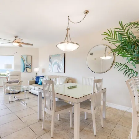 Comfort & Style For The Ultimate Beach Getaway-2