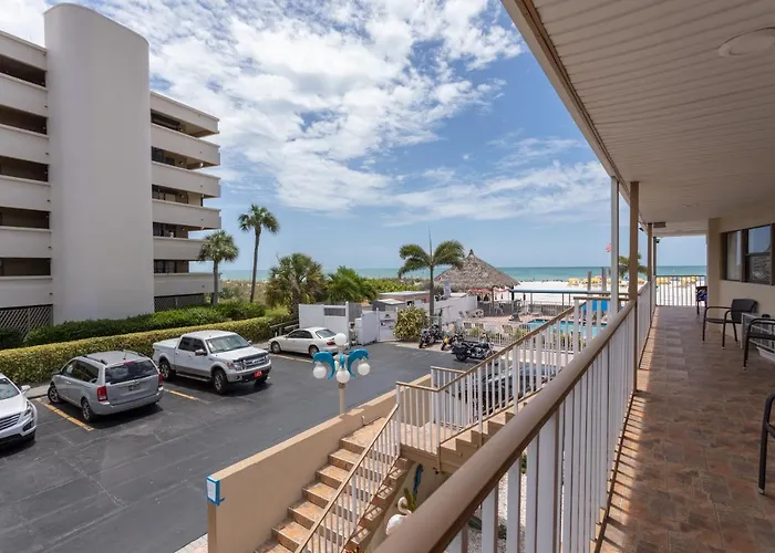 Plaza Beach Hotel - Beachfront Resort St. Pete Beach