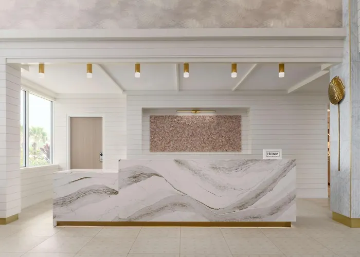 St Pete Beach HotelsDoubletree Beach By Hilton Tampa Bay - North Redington