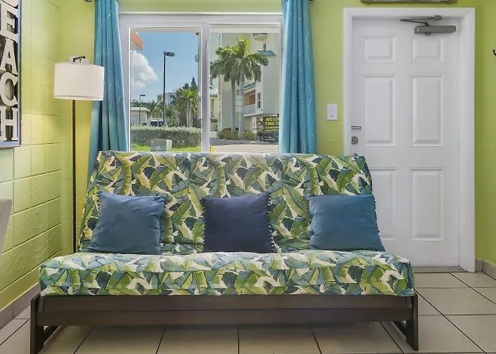 The Beach House - Treasure Island St. Pete Beach