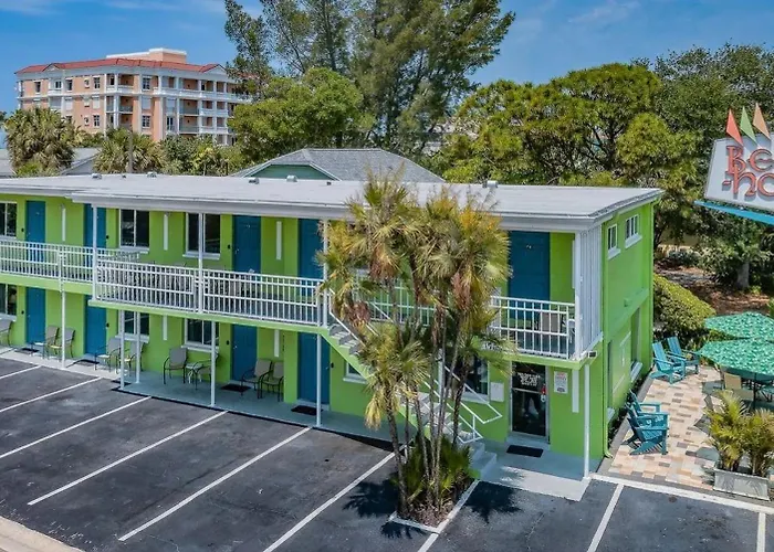 The Beach House - Treasure Island St. Pete Beach